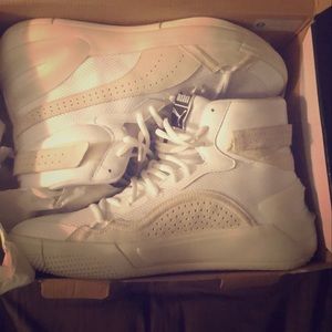 Sky dreamers (Kyle kuzma shoes)